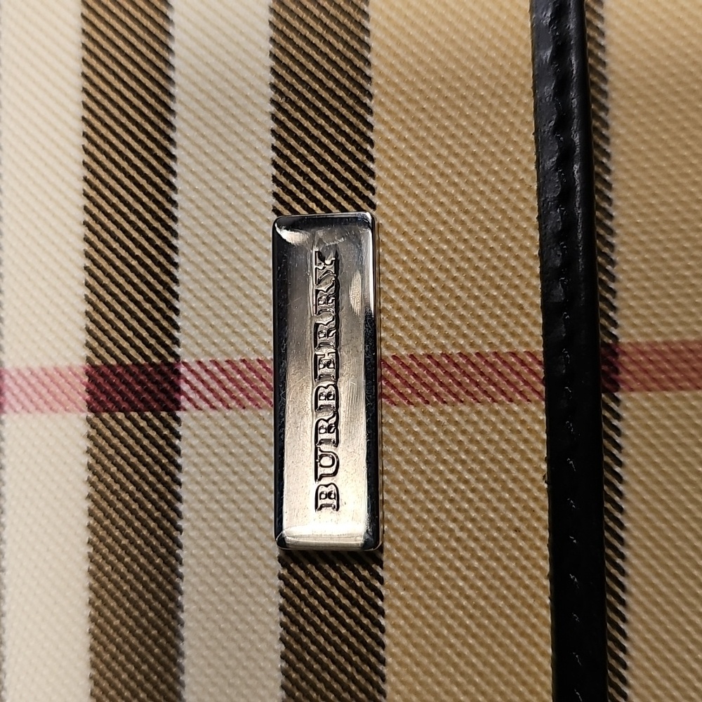 Burberry Classic Nova Check Small Wallet in Beige with Black Trim - Picture 8 of 8